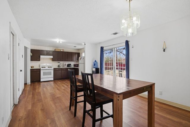 2716 Apple Valley Avenue SW, Albuquerque, NM 87105