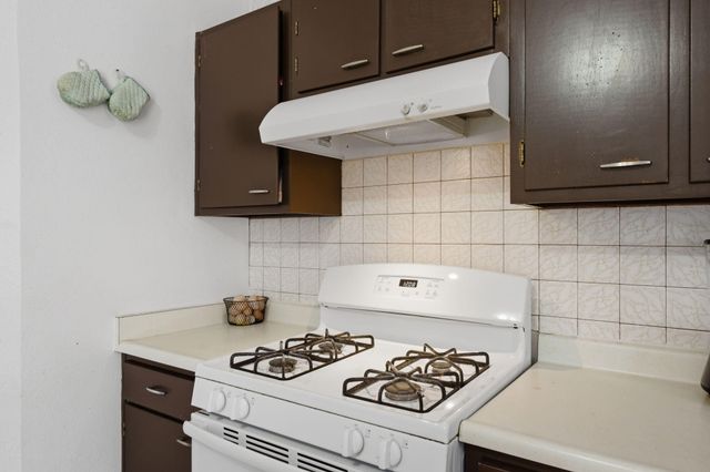 2716 Apple Valley Avenue SW, Albuquerque, NM 87105