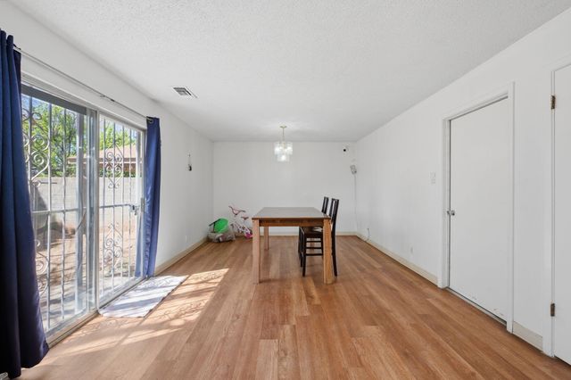 2716 Apple Valley Avenue SW, Albuquerque, NM 87105