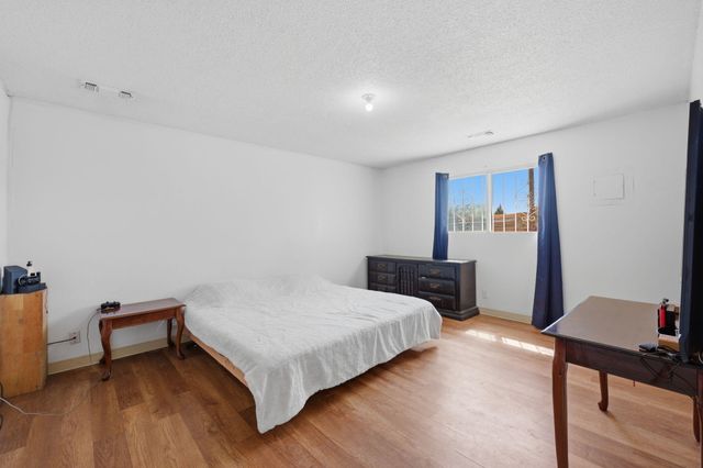 2716 Apple Valley Avenue SW, Albuquerque, NM 87105