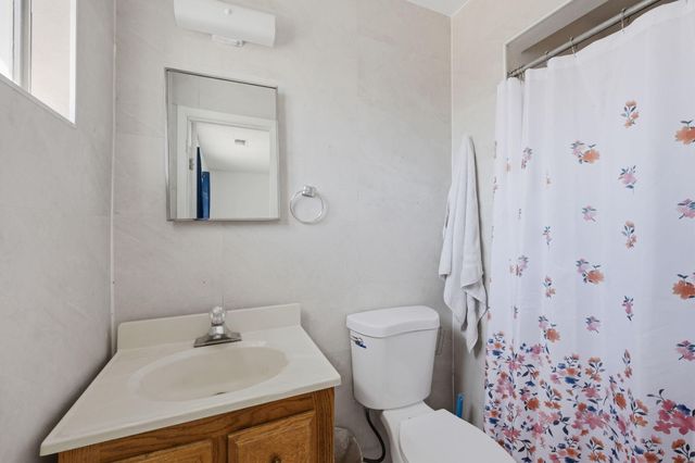 2716 Apple Valley Avenue SW, Albuquerque, NM 87105