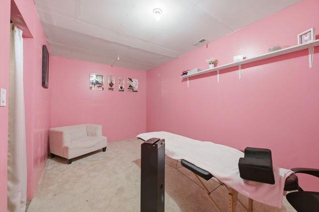 2716 Apple Valley Avenue SW, Albuquerque, NM 87105