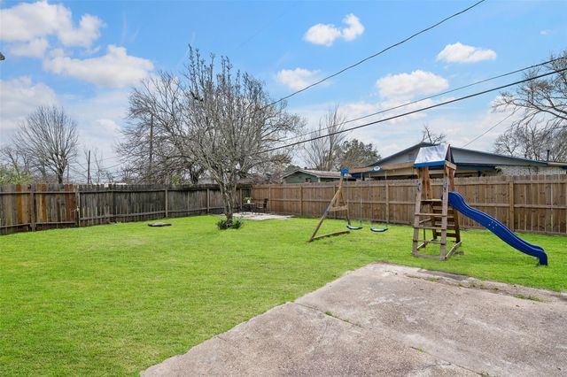 522 Hollyvale Drive, Houston, TX 77060