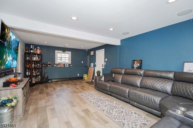 13 Bartle Rd, Franklin Twp., NJ 08873