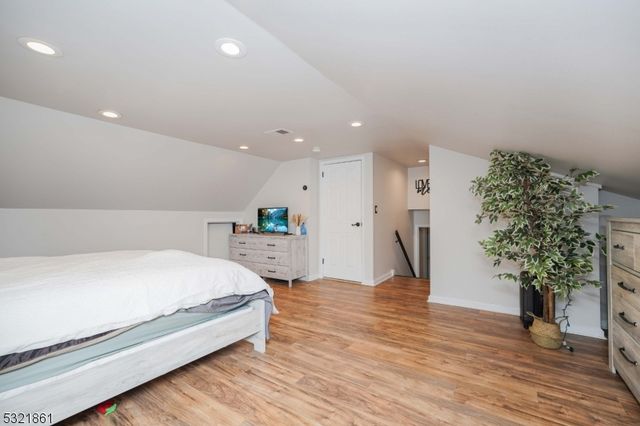 13 Bartle Rd, Franklin Twp., NJ 08873