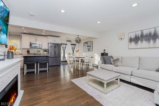 13 Bartle Rd, Franklin Twp., NJ 08873