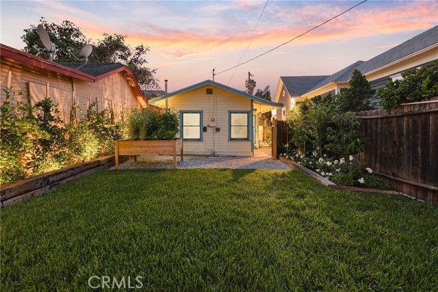 1146 N Loma Vista Drive, Long Beach, CA 90813