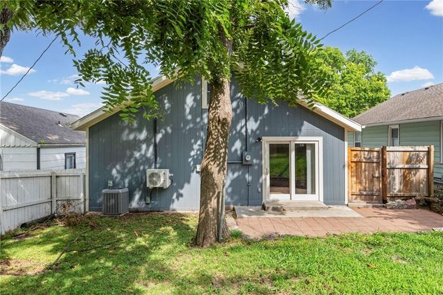 4516 Mercier Street, Kansas City, MO 64111