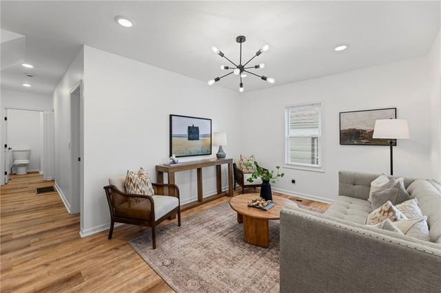 4516 Mercier Street, Kansas City, MO 64111