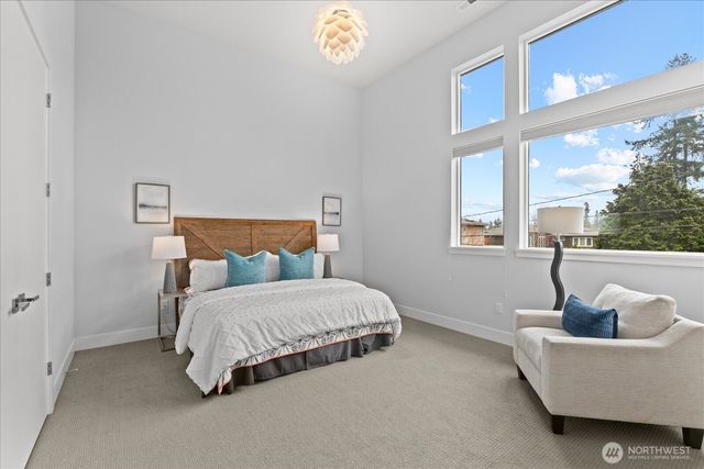 13038 NE 102nd Place, Kirkland, WA 98033