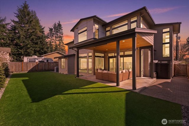 13038 NE 102nd Place, Kirkland, WA 98033