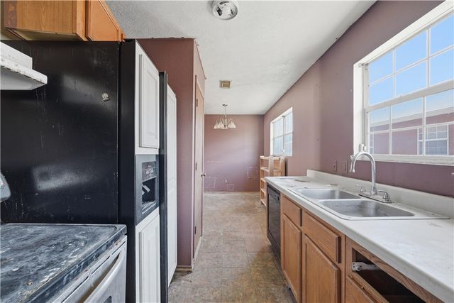 1403 Pecan Street, Hearne, TX 77859