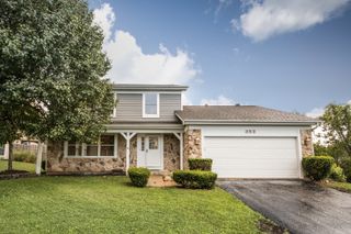 352 Country Lane, Algonquin, IL 60102
