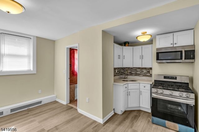 305 Cator Ave 1B, Jersey City, NJ 07305