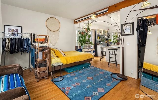 267 E Newton Street, Seattle, WA 98102
