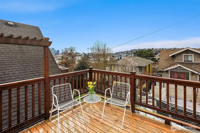 267 E Newton Street, Seattle, WA 98102
