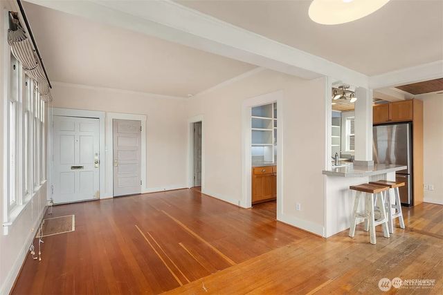 267 E Newton Street, Seattle, WA 98102