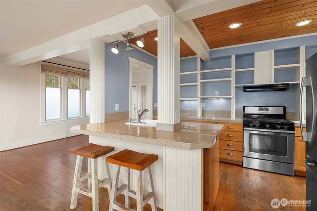 267 E Newton Street, Seattle, WA 98102