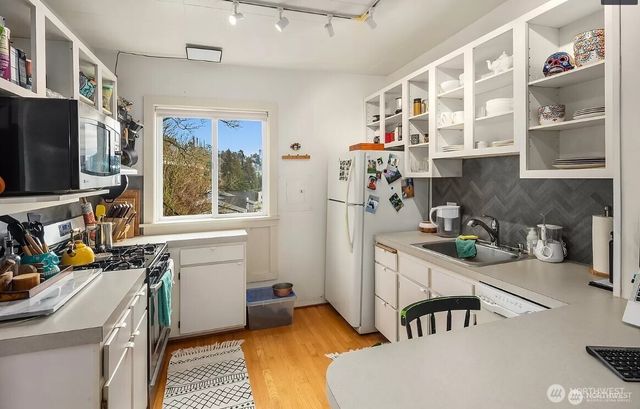 267 E Newton Street, Seattle, WA 98102