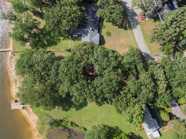 1805 Beavers Point, Bonham, TX 75418