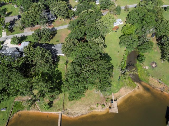 1805 Beavers Point, Bonham, TX 75418
