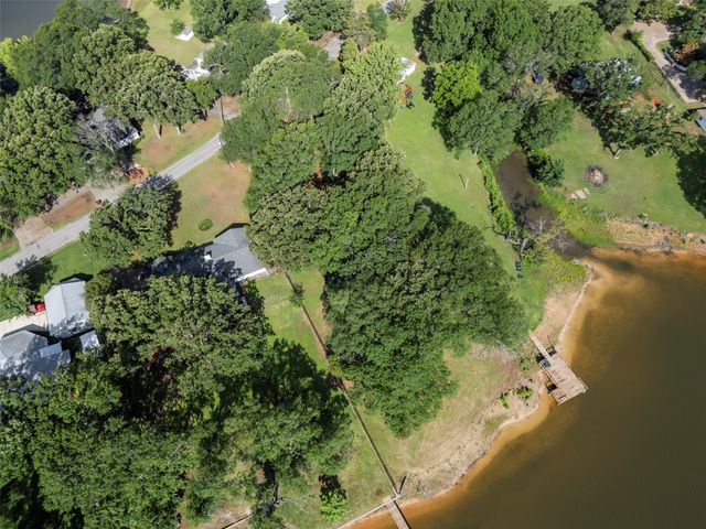 1805 Beavers Point, Bonham, TX 75418