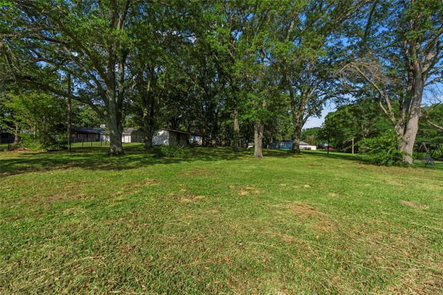 1805 Beavers Point, Bonham, TX 75418