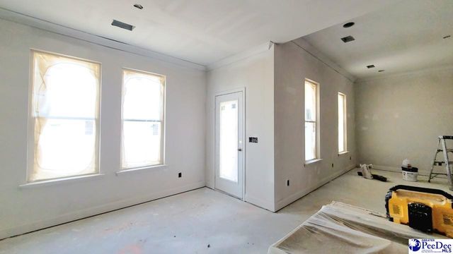 1013 Wessex, Florence, SC 29501