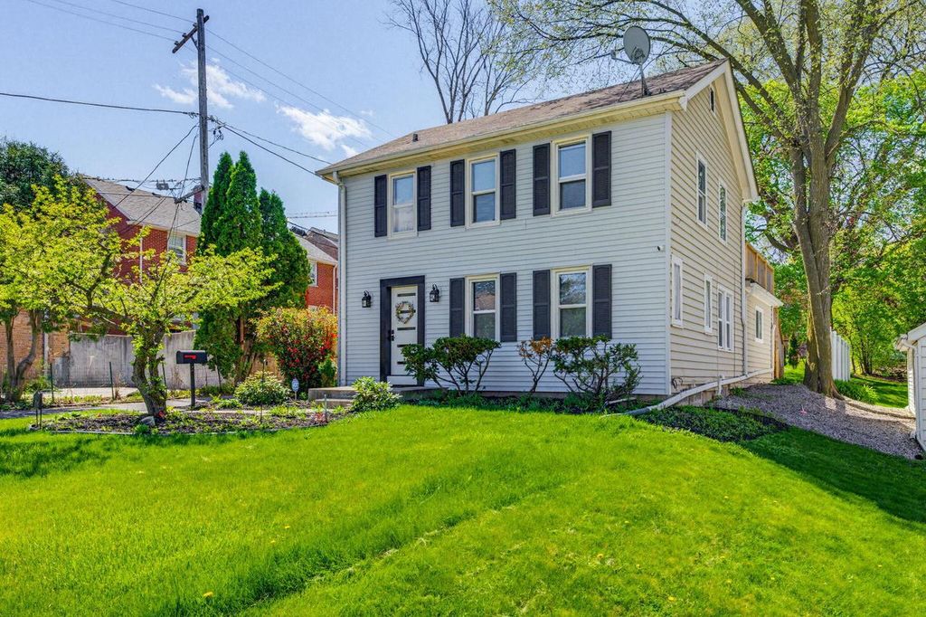 1219 85th STREET, Wauwatosa, WI 53226