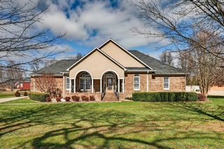 19 Hancock Rd, Fayetteville, TN 37334