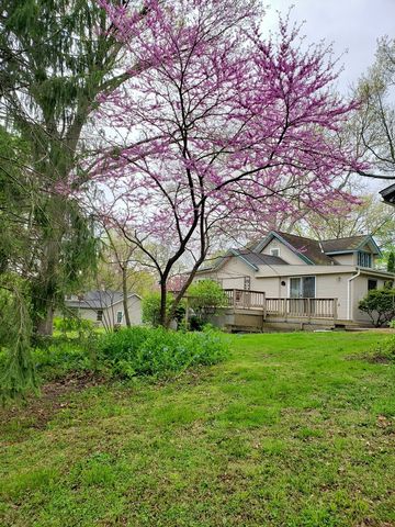 432 Northwest Street, Utica, IL 61373