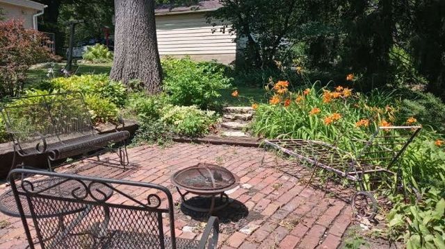 432 Northwest Street, Utica, IL 61373