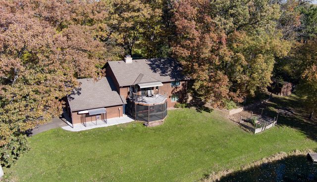 8717 Demontreville Trail N, Lake Elmo, MN 55042