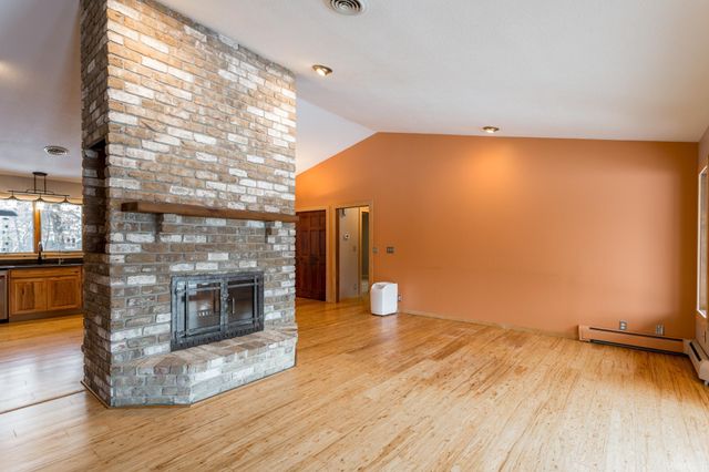 8717 Demontreville Trail N, Lake Elmo, MN 55042