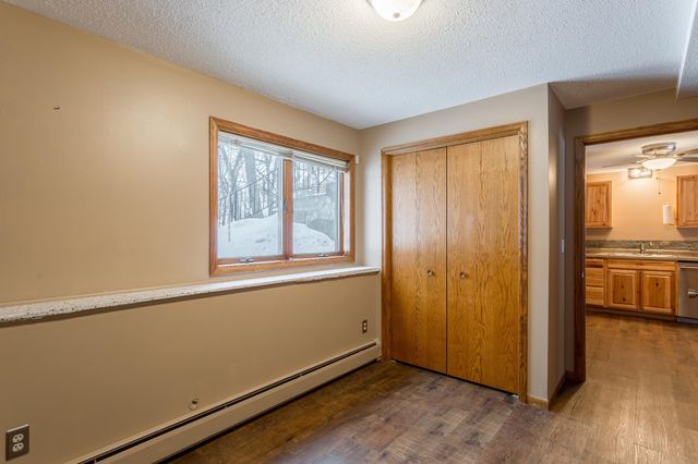 8717 Demontreville Trail N, Lake Elmo, MN 55042