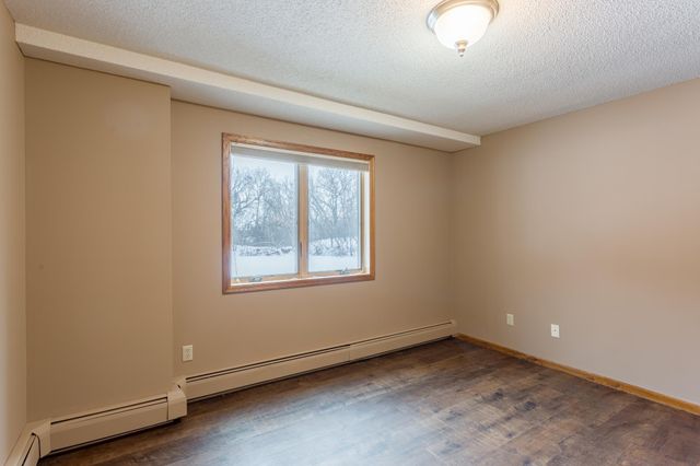 8717 Demontreville Trail N, Lake Elmo, MN 55042