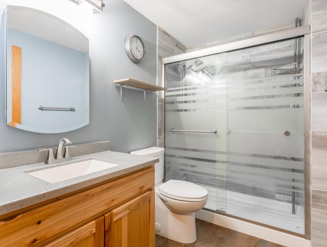 8717 Demontreville Trail N, Lake Elmo, MN 55042