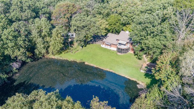 8717 Demontreville Trail N, Lake Elmo, MN 55042