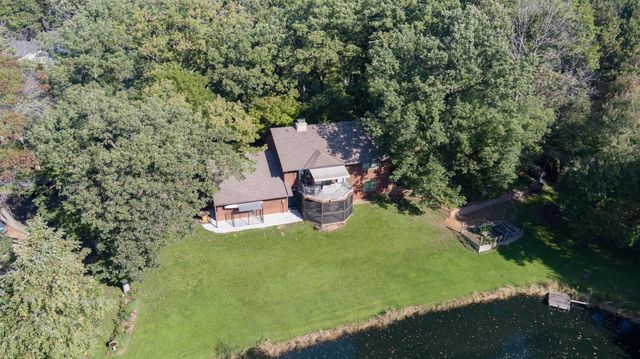 8717 Demontreville Trail N, Lake Elmo, MN 55042