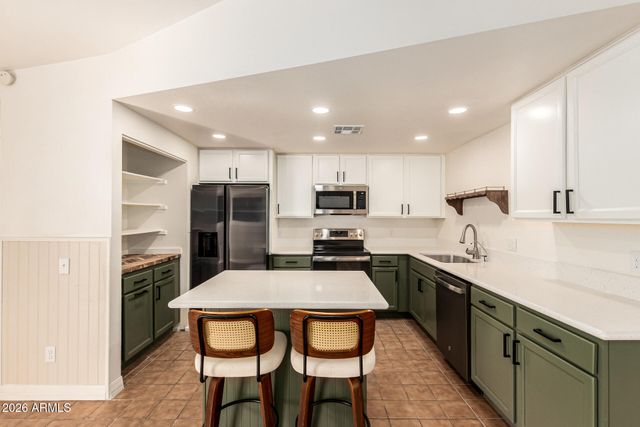 2113 N CENTRAL Drive, Chandler, AZ 85224