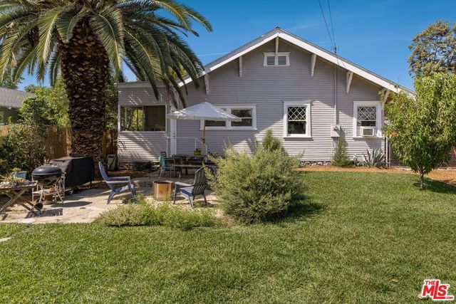 572 E Columbia Avenue, Pomona, CA 91767