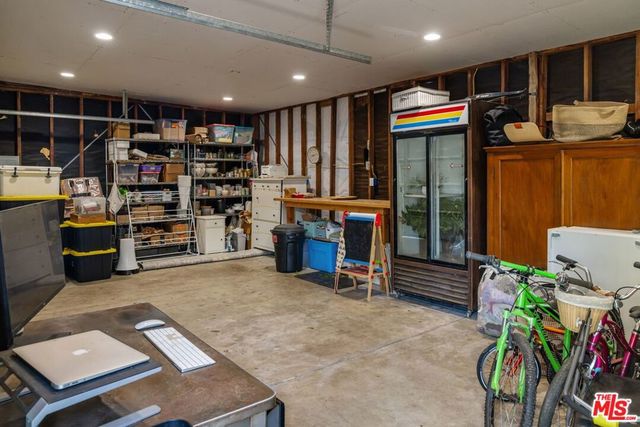 572 E Columbia Avenue, Pomona, CA 91767
