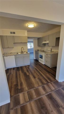 4660 Shannon Court, Union City, GA 30291