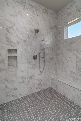 24403 Tres Arroyos, San Antonio, TX 78255