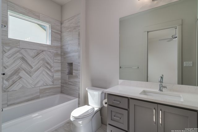 24403 Tres Arroyos, San Antonio, TX 78255