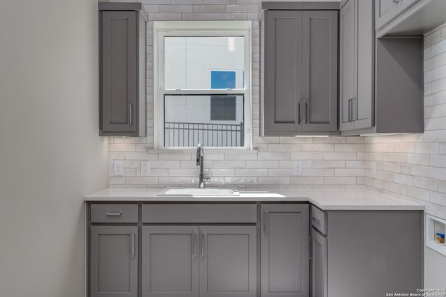 24403 Tres Arroyos, San Antonio, TX 78255