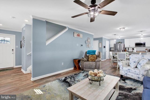 6080 DEBORAH DR, Spring Grove, PA 17362