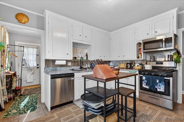 616 E 13th Street, Bartlesville, OK 74003