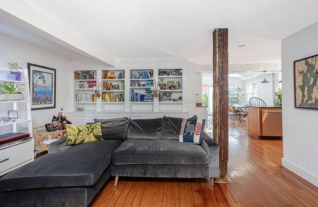 3 Vicksburg Place, Newport, RI 02840