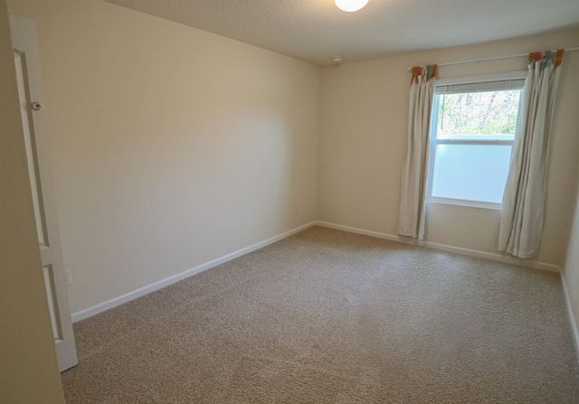 323 Chasewood Dr, St Augustine, FL 32095